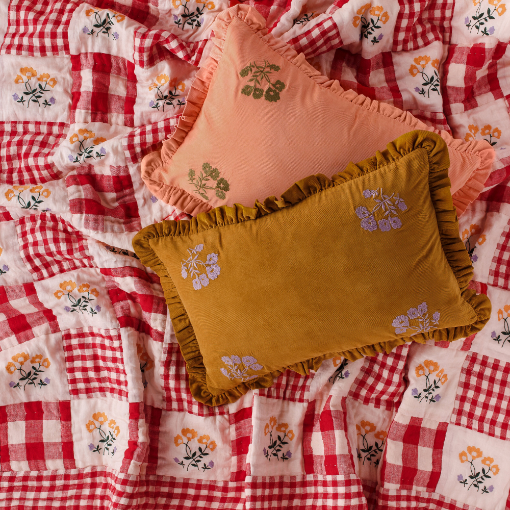 Leinikki Gingham Patchwork Baby Quilt, Strawberry