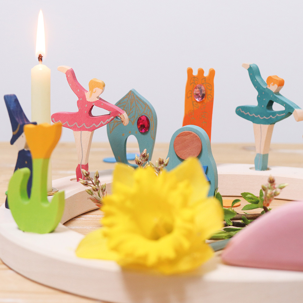 Small Celebration Ring Natural