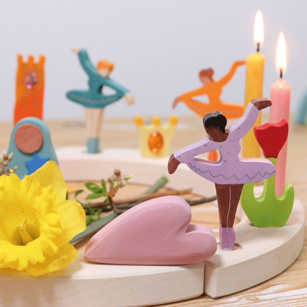 Small Celebration Ring Natural
