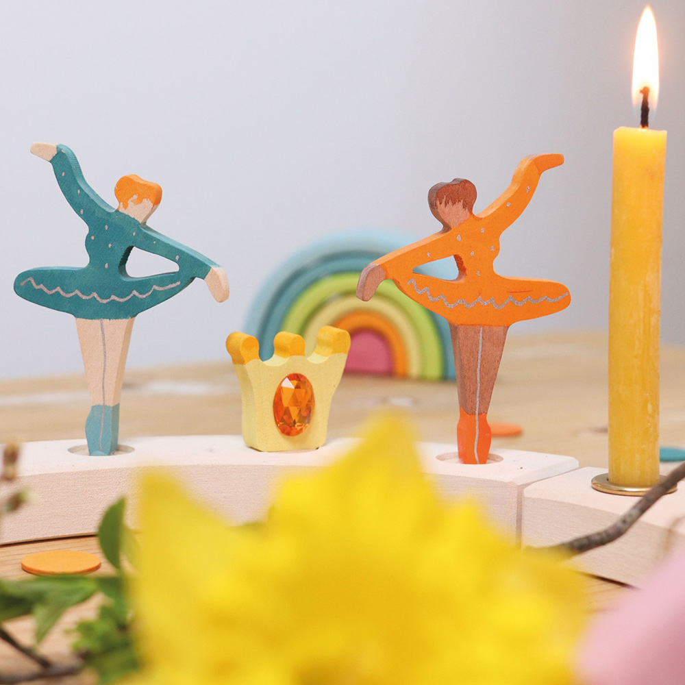 Small Celebration Ring Natural