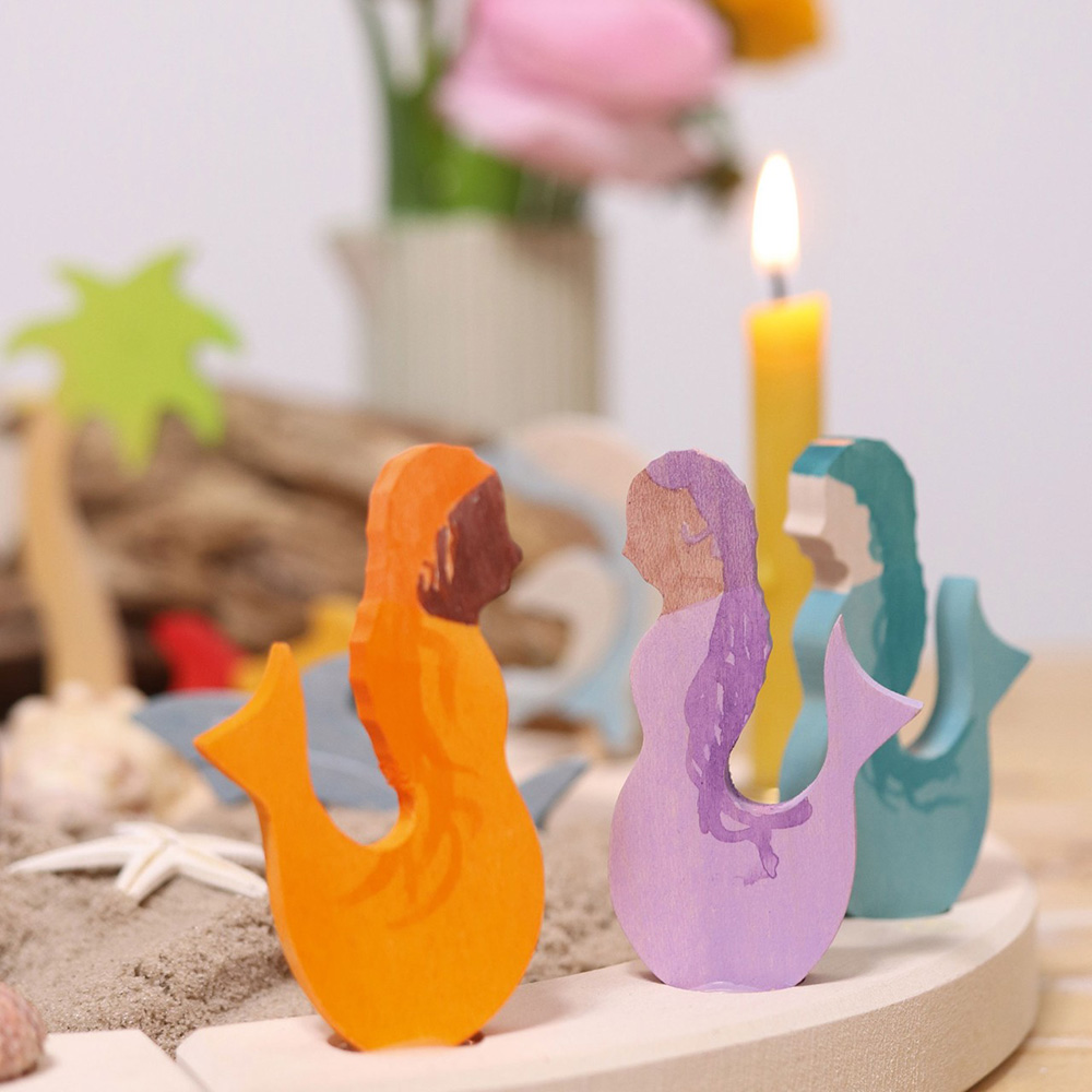 Small Celebration Ring Natural