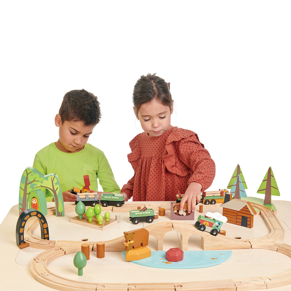 Wild Pines Train Set