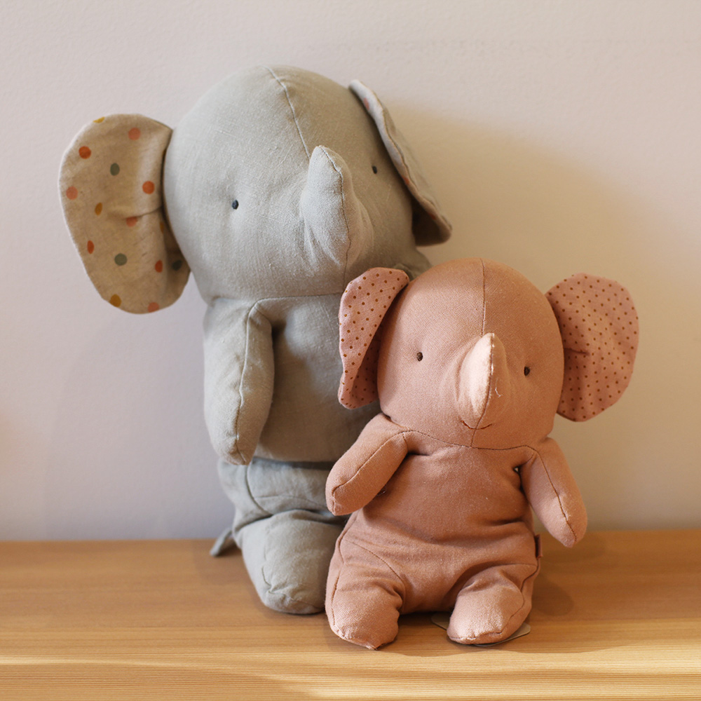 Safari Friends Medium Elephant - Grey