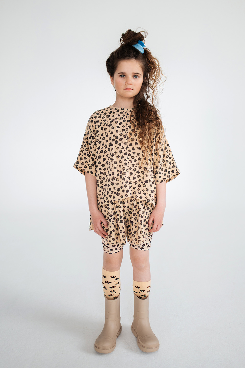 Handsome Tee - Leopard Flower