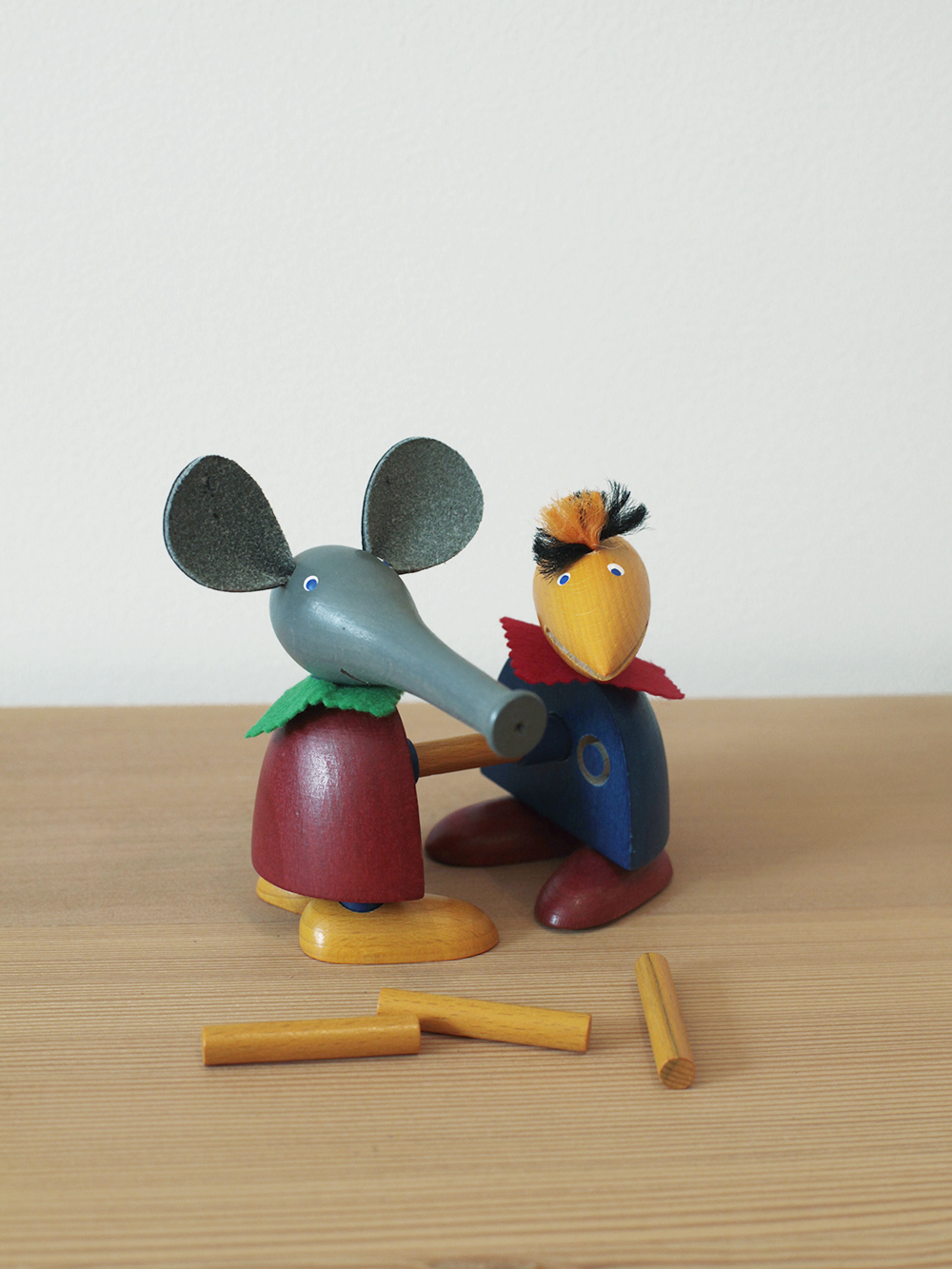 Eduard and Erna Plug-in Construction Toy