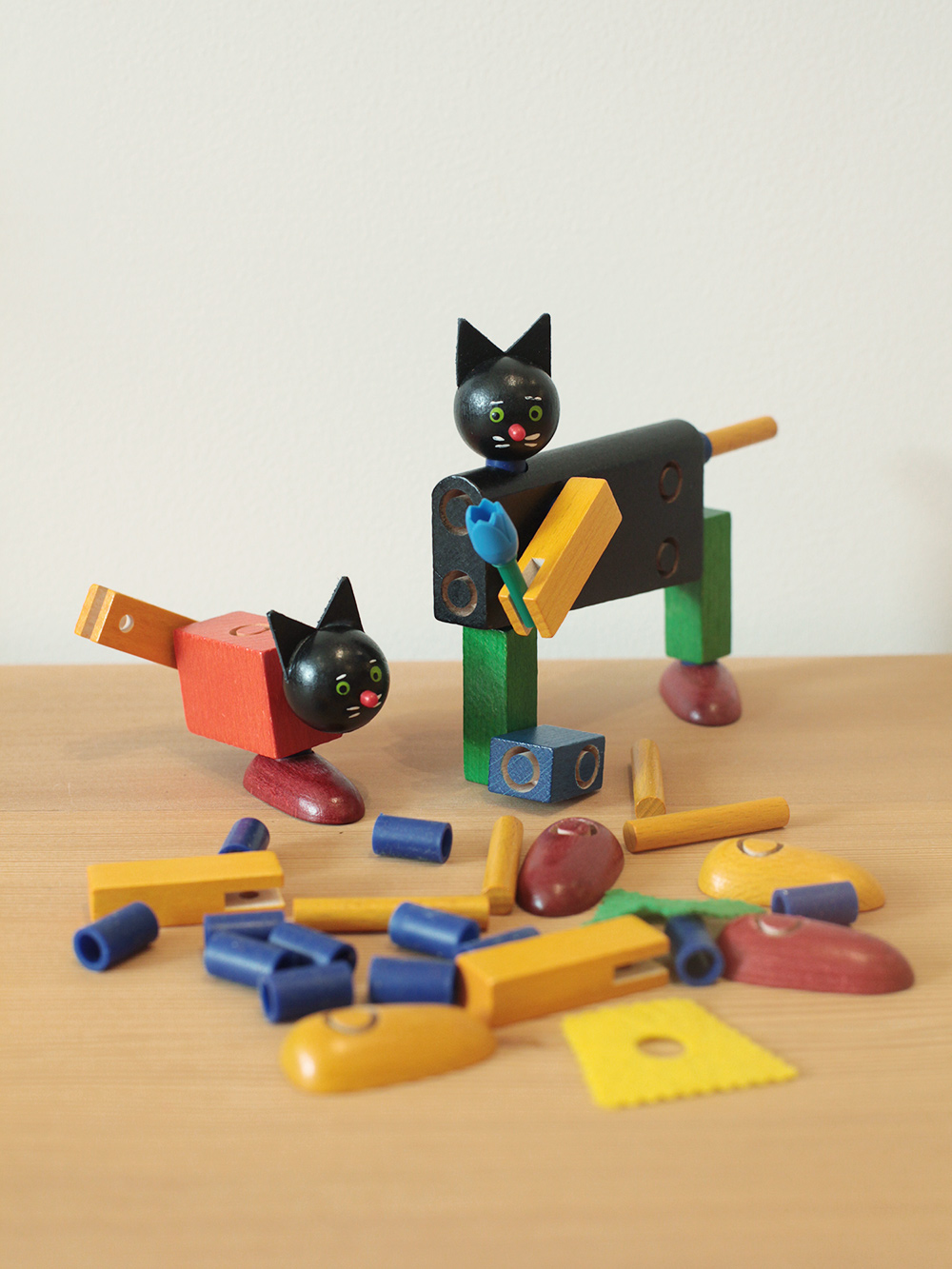 Tipp Tapp Cats Plug-in Construction Toy
