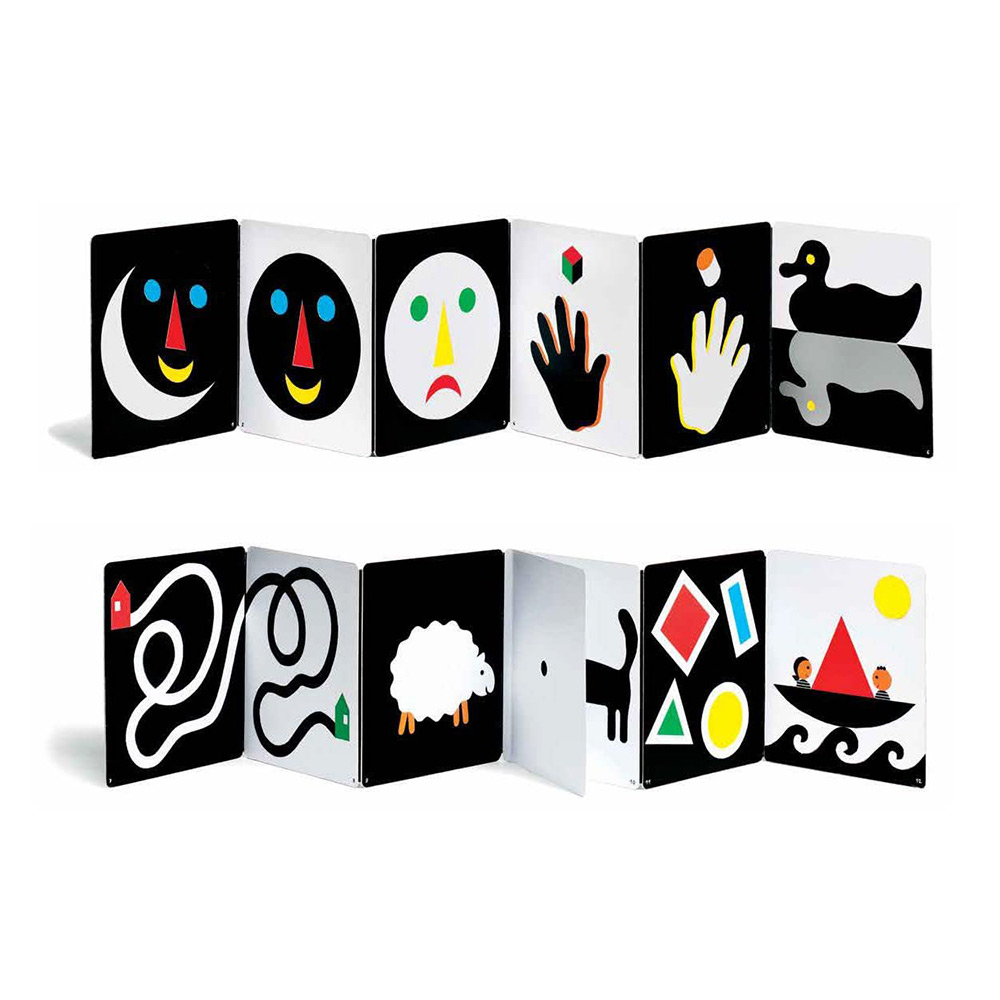 My First Black and White Book: Play!