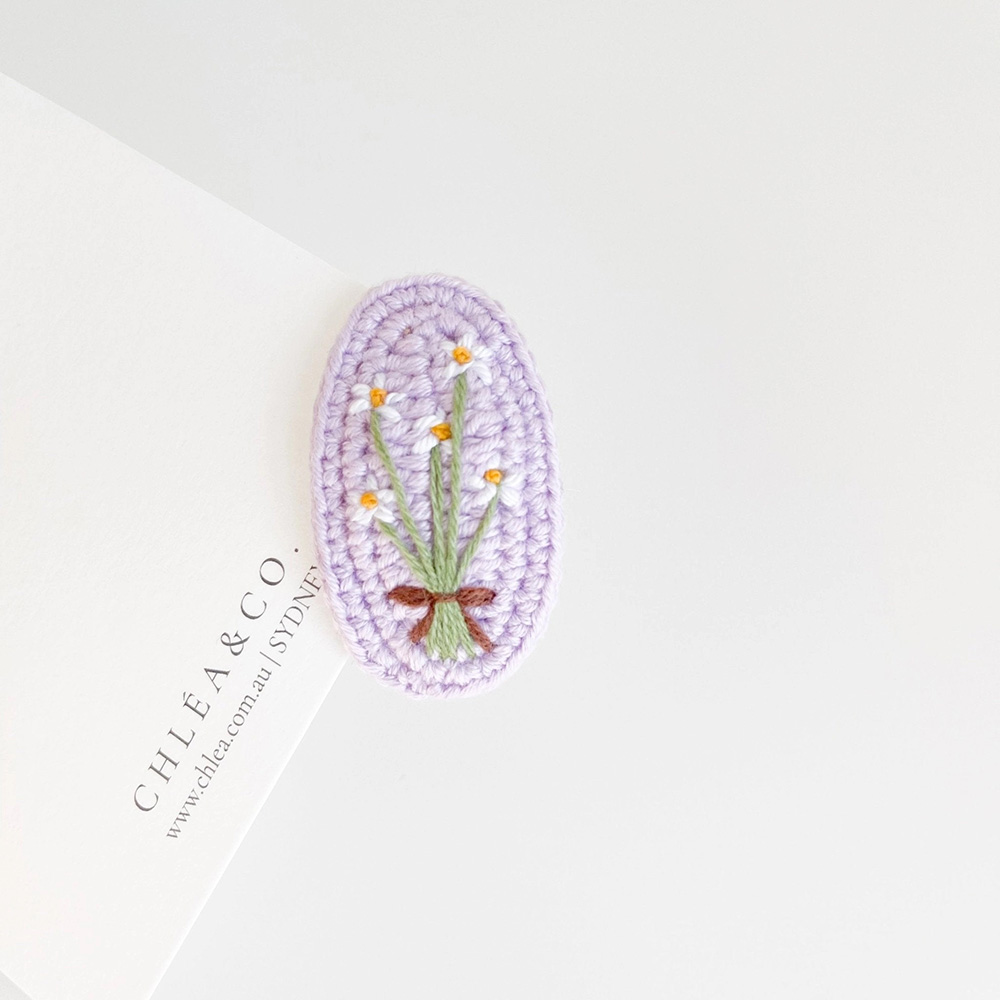 Daisy Vintage Flower Crochet Clip