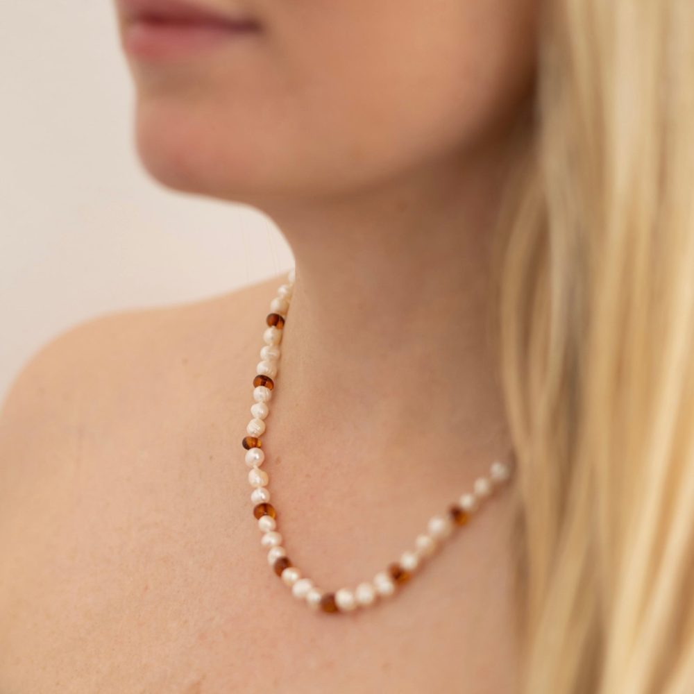 Adult Necklace - Pearly Caramel