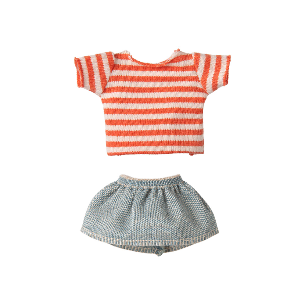 Clothes - Knitted Sweater and Skirt, Big Sister