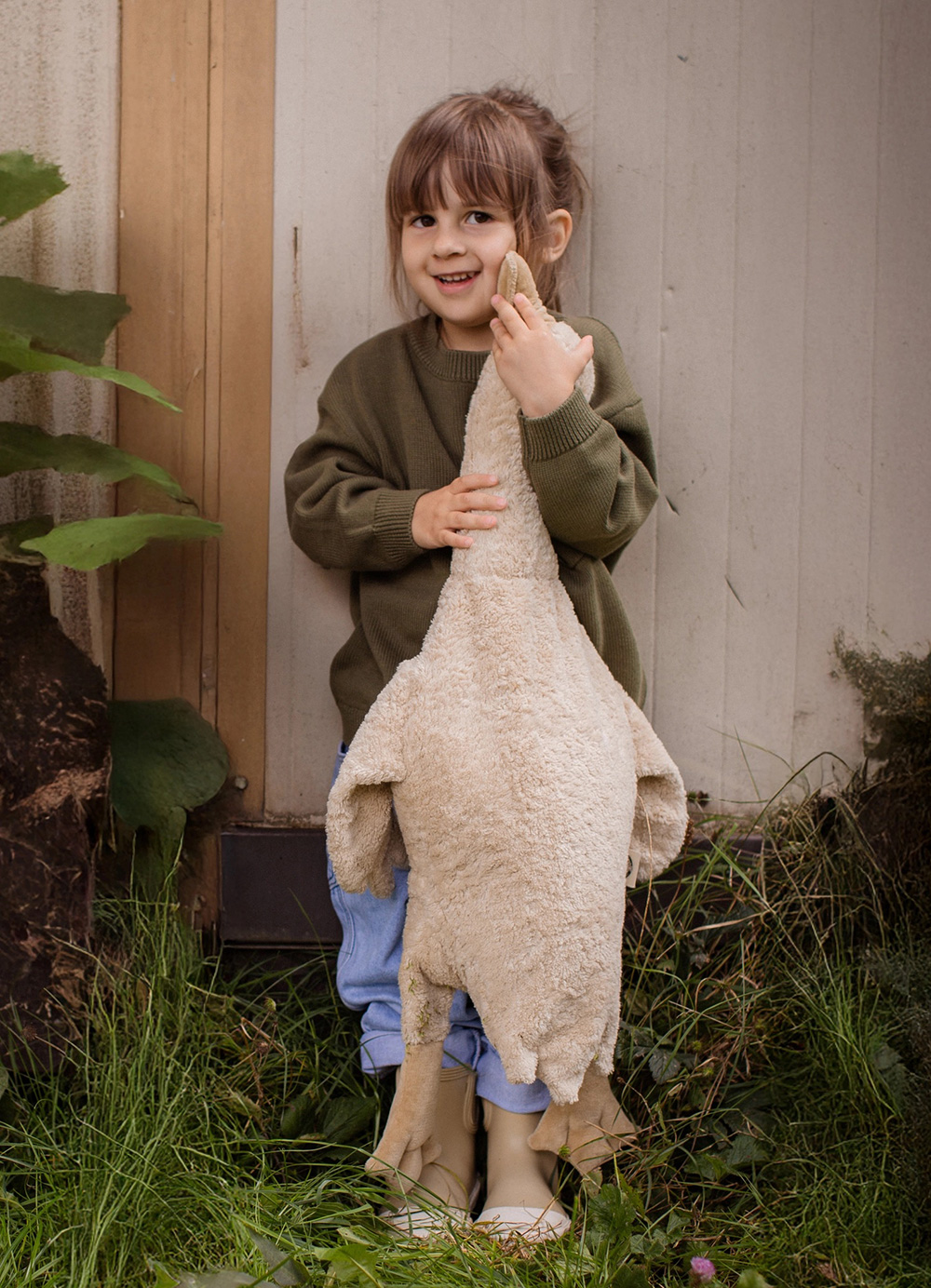 Large Cuddly Goose Linen