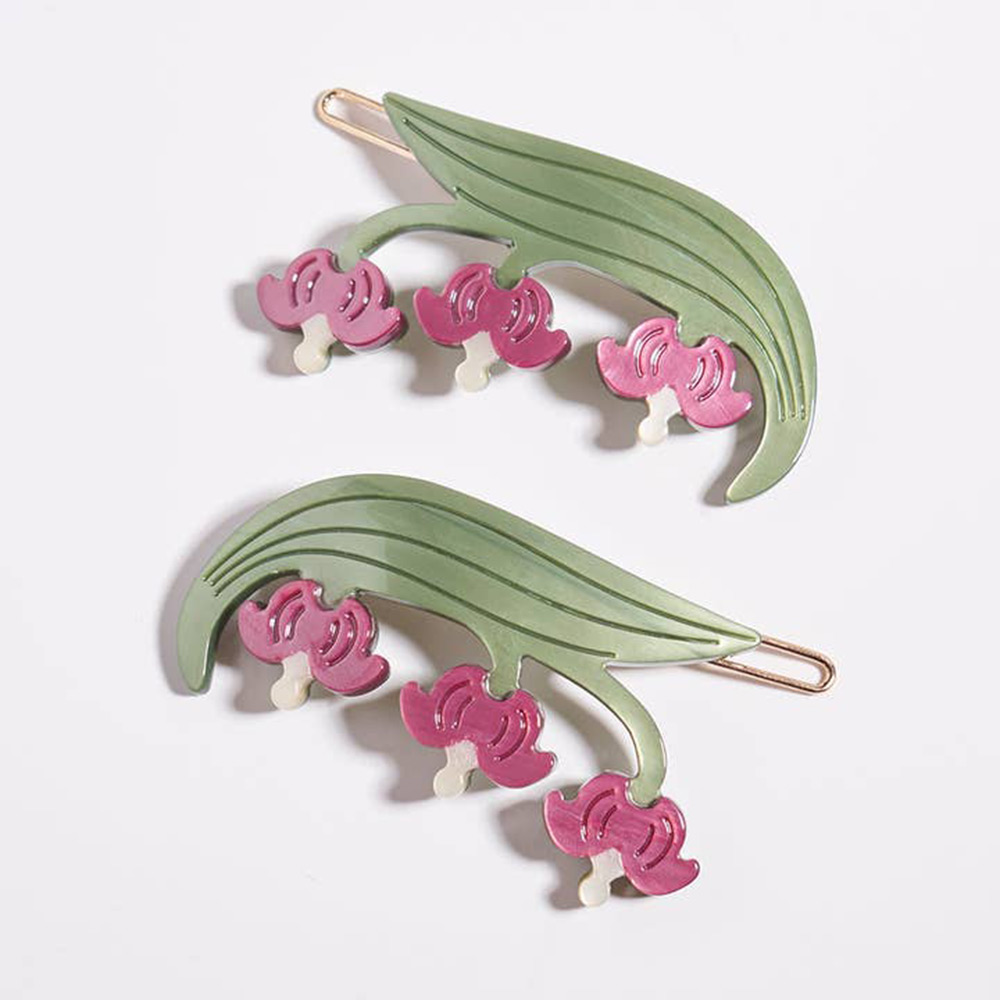 Bleeding Heart Barrette Set
